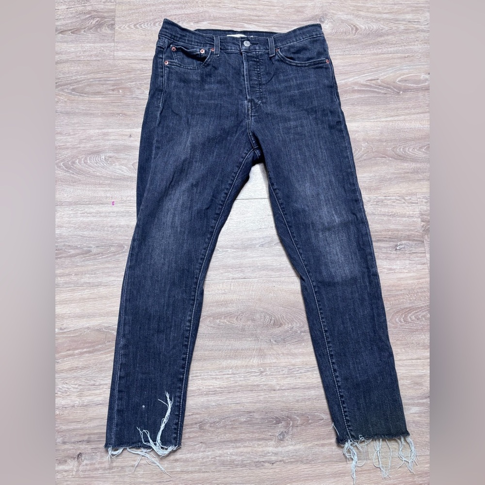 Levi's Wedgie Skinny Black Button Fly Raw Hem Jeans Size 31